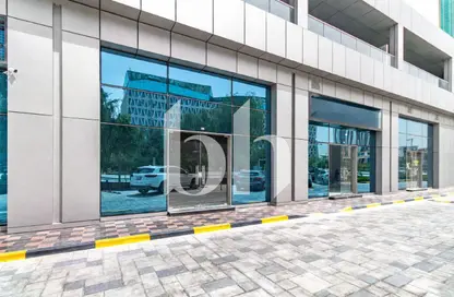 Retail - Studio - 2 Bathrooms for rent in Lusail Residence - Marina District - Lusail