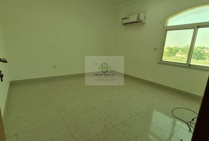 57782987 - Property Image 3