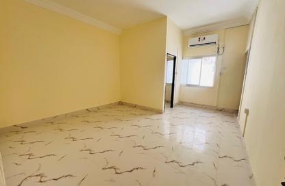 Apartment - 1 Bedroom - 1 Bathroom for rent in Bin Omran 35 - Fereej Bin Omran - Doha Apartment - 1 Bedroom - 1 Bathroom for rent in Bin Omran 35 - Fereej Bin Omran - Doha