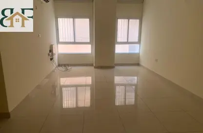 Apartment - 2 Bedrooms - 2 Bathrooms for rent in Al Mansoura - Doha