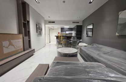 Apartment - 2 Bedrooms - 3 Bathrooms for sale in Crescent Building - Yasmeen City - Lusail