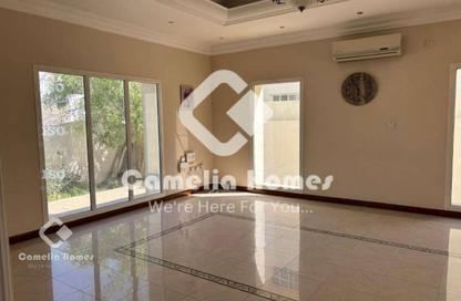 Villa - 4 Bedrooms - 6 Bathrooms for rent in New Salata - Salata - Doha