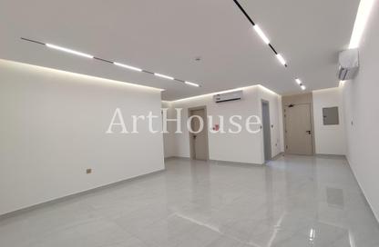 Apartment - 1 Bedroom - 2 Bathrooms for rent in Fereej Kulaib - Doha Apartment - 1 Bedroom - 2 Bathrooms for rent in Fereej Kulaib - Doha