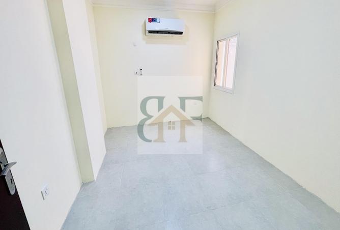 983640 - Property Image 3