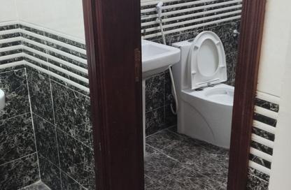 Apartment - 2 Bedrooms - 1 Bathroom for rent in Bin Omran 35 - Fereej Bin Omran - Doha Apartment - 2 Bedrooms - 1 Bathroom for rent in Bin Omran 35 - Fereej Bin Omran - Doha