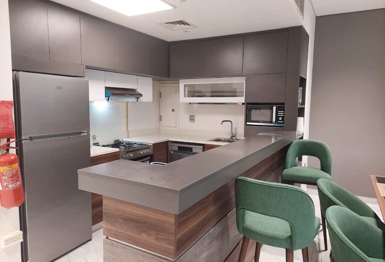 Luxury 2BR Garden Apartment | 195 SQM | Private Ga thumbnail 8