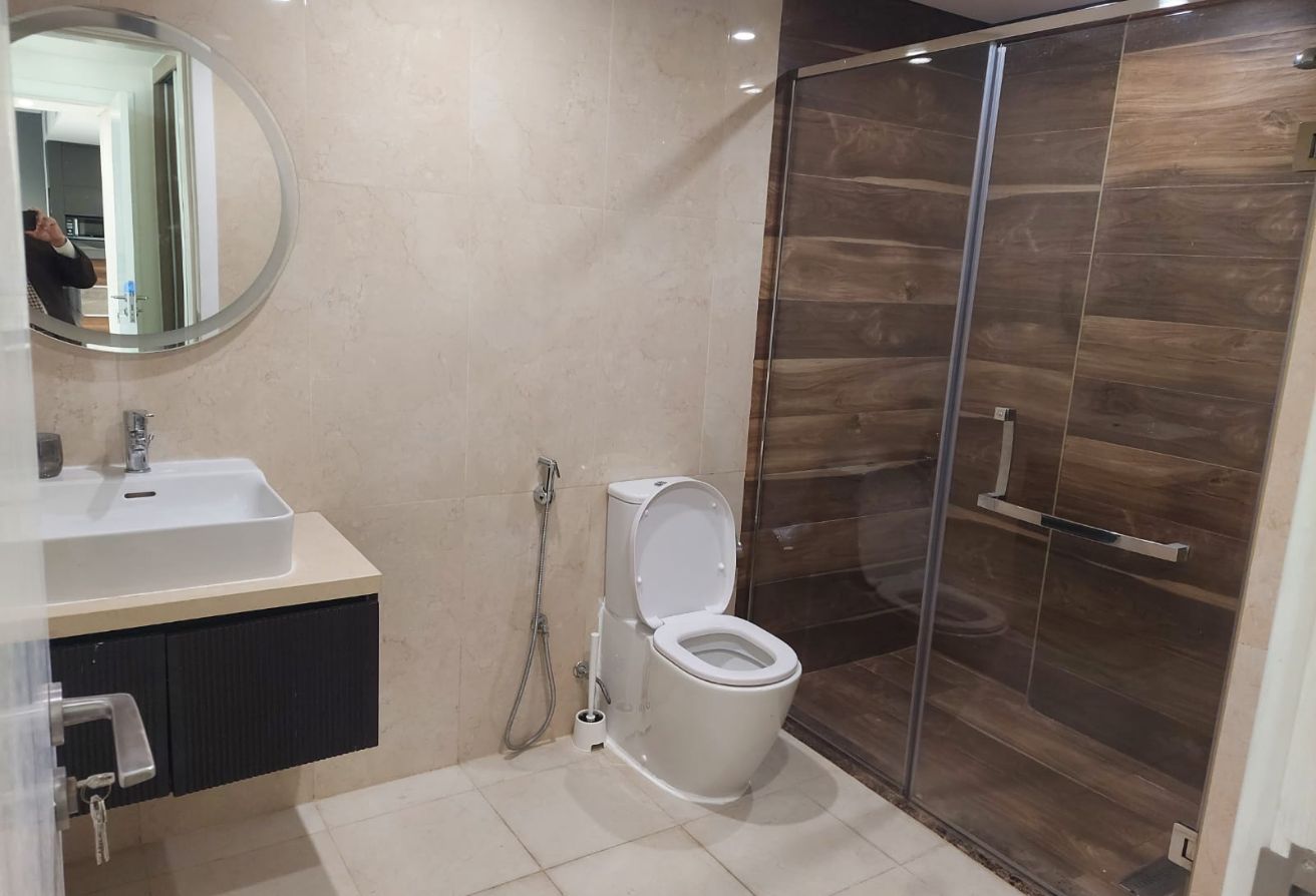 Luxury 2BR Garden Apartment | 195 SQM | Private Ga thumbnail 12
