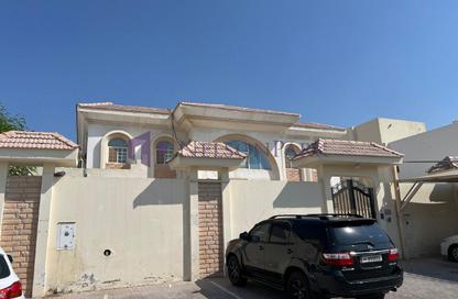 Villa - 6 Bedrooms - 7+ Bathrooms for sale in Al Duhail - Doha