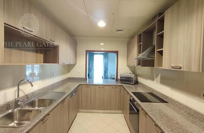 Apartment - 2 Bedrooms - 3 Bathrooms for rent in East Porto Drive - Porto Arabia - The Pearl Island - Doha