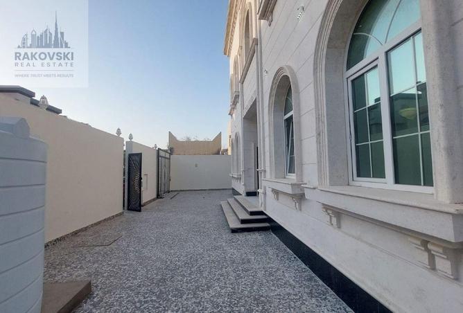 61561225 - Property Image 3