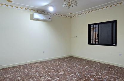 Apartment - Studio - 1 Bathroom for rent in Al Aziziyah - Doha