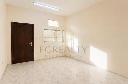 Labor Camp - Studio - 7+ Bathrooms for rent in Industrial Area 4 - Industrial Area - Industrial Area - Doha