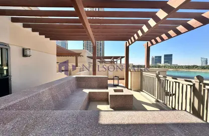 Villa - 5 Bedrooms - 6 Bathrooms for rent in Abraj Bay - Abraj Quartiers - The Pearl Island - Doha