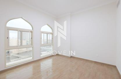 Apartment - 2 Bedrooms - 2 Bathrooms for rent in Al Nasr Street - Al Nasr - Doha
