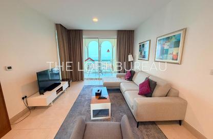 Apartment - 1 Bedroom - 2 Bathrooms for rent in Viva Central - Viva Bahriyah - The Pearl Island - Doha