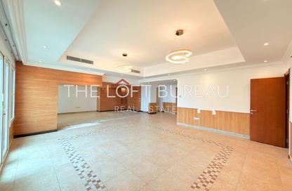 Apartment - 3 Bedrooms - 4 Bathrooms for sale in East Porto Drive - Porto Arabia - The Pearl Island - Doha Apartment - 3 Bedrooms - 4 Bathrooms for sale in East Porto Drive - Porto Arabia - The Pearl Island - Doha