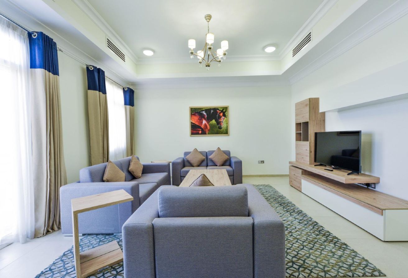 Furnished 2 BDR Apartment in Luxurious Compound thumbnail 9