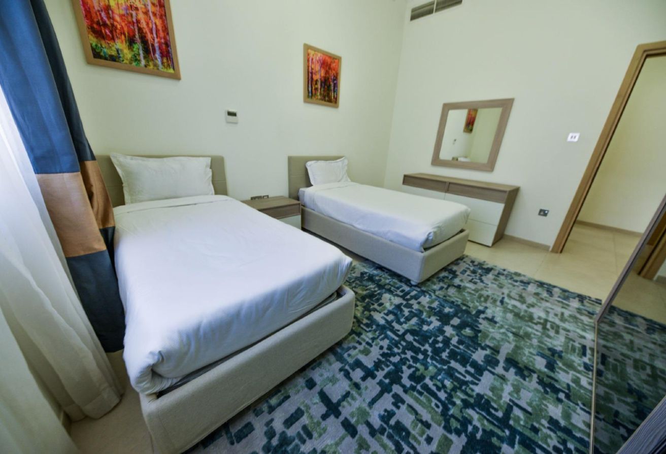 Furnished 2 BDR Apartment in Luxurious Compound thumbnail 13