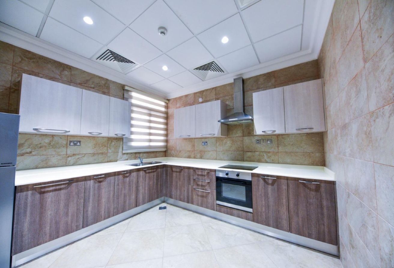 Furnished 2 BDR Apartment in Luxurious Compound thumbnail 14