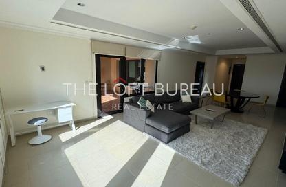 Apartment - 1 Bedroom - 2 Bathrooms for rent in East Porto Drive - Porto Arabia - The Pearl Island - Doha