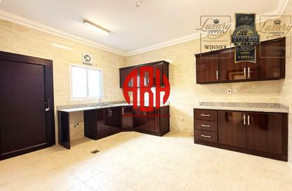 Villa - 6 Bedrooms - 7 Bathrooms for rent in Al Kheesa - Al Kheesa - Umm Salal Mohammed