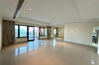 Apartment - 2 Bedrooms - 3 Bathrooms for rent in East Porto Drive - Porto Arabia - The Pearl Island - Doha