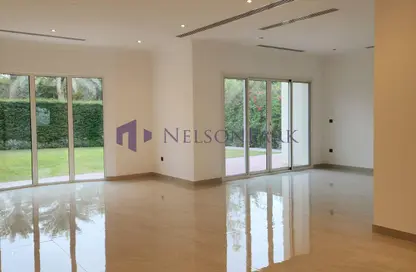 فيلا - 4 غرف نوم - 5 حمامات للايجار في فيلات وست باي - الخليج الجنوبي - الخليج الغربي - الدوحة