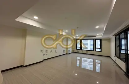 Apartment - 1 Bedroom - 1 Bathroom for rent in East Porto Drive - Porto Arabia - The Pearl Island - Doha Apartment - 1 Bedroom - 1 Bathroom for rent in East Porto Drive - Porto Arabia - The Pearl Island - Doha