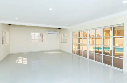 Villa - 4 Bedrooms - 5 Bathrooms for rent in Bliss Gardens - New Salata - Salata - Doha