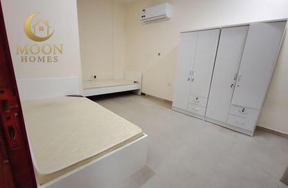 Apartment - 1 Bedroom - 1 Bathroom for rent in Umm Ghuwailina 4 - Umm Ghuwailina - Doha
