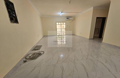 Apartment - 2 Bedrooms - 2 Bathrooms for rent in Al Mansoura - Al Mansoura - Doha