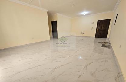 Apartment - 2 Bedrooms - 2 Bathrooms for rent in Al Mansoura - Al Mansoura - Doha