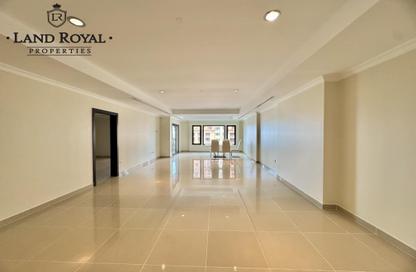 Apartment - 1 Bedroom - 2 Bathrooms for rent in La Croisette - Porto Arabia - The Pearl Island - Doha