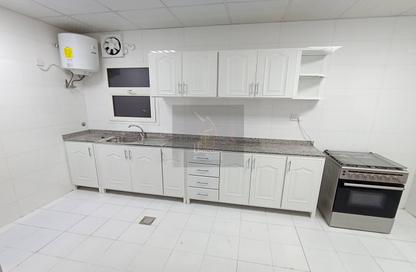 Apartment - 3 Bedrooms - 3 Bathrooms for rent in Al Sadd Road - Al Sadd - Doha Apartment - 3 Bedrooms - 3 Bathrooms for rent in Al Sadd Road - Al Sadd - Doha