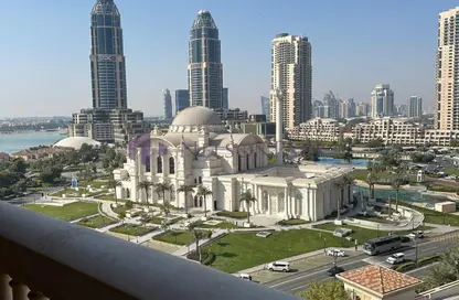 Apartment - 1 Bedroom - 2 Bathrooms for rent in Porto Arabia - The Pearl Island - Doha