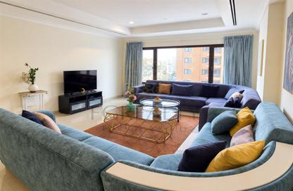 Apartment - 1 - 2 for sale in West Porto Drive - Porto Arabia - The Pearl Island - Doha