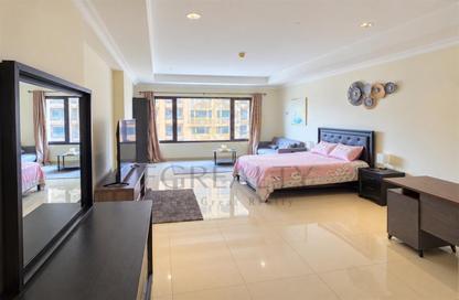 Apartment - 1 - 2 for sale in West Porto Drive - Porto Arabia - The Pearl Island - Doha
