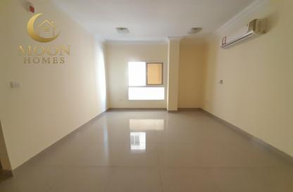 Apartment - 2 Bedrooms - 3 Bathrooms for rent in Al Mansoura - Al Mansoura - Doha