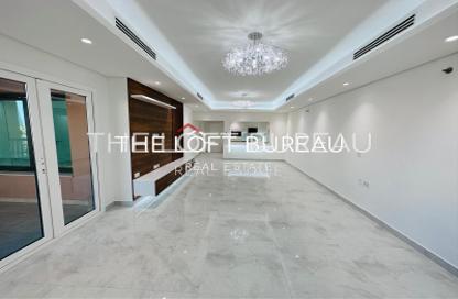 Apartment - 3 Bedrooms - 5 Bathrooms for sale in East Porto Drive - Porto Arabia - The Pearl Island - Doha Apartment - 3 Bedrooms - 5 Bathrooms for sale in East Porto Drive - Porto Arabia - The Pearl Island - Doha