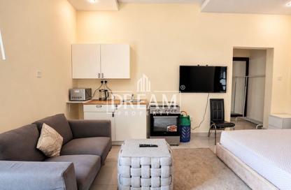 Apartment - Studio - 2 Bathrooms for rent in West Bay Lagoon - West Bay Lagoon - Doha