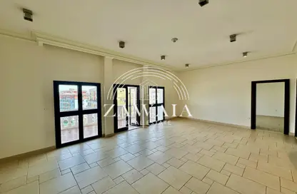 Apartment - 2 Bedrooms - 3 Bathrooms for rent in Carnaval - Qanat Quartier - The Pearl Island - Doha