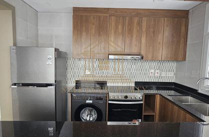 Apartment - 3 Bedrooms - 3 Bathrooms for rent in Al Morouj Inn Hotel - Corniche Road - Corniche Road - Doha