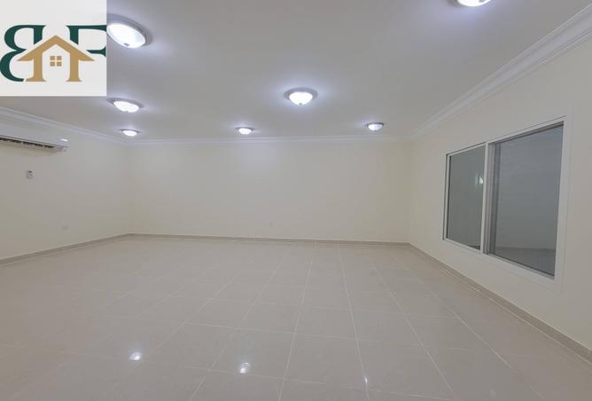 56413673 - Property Main Image