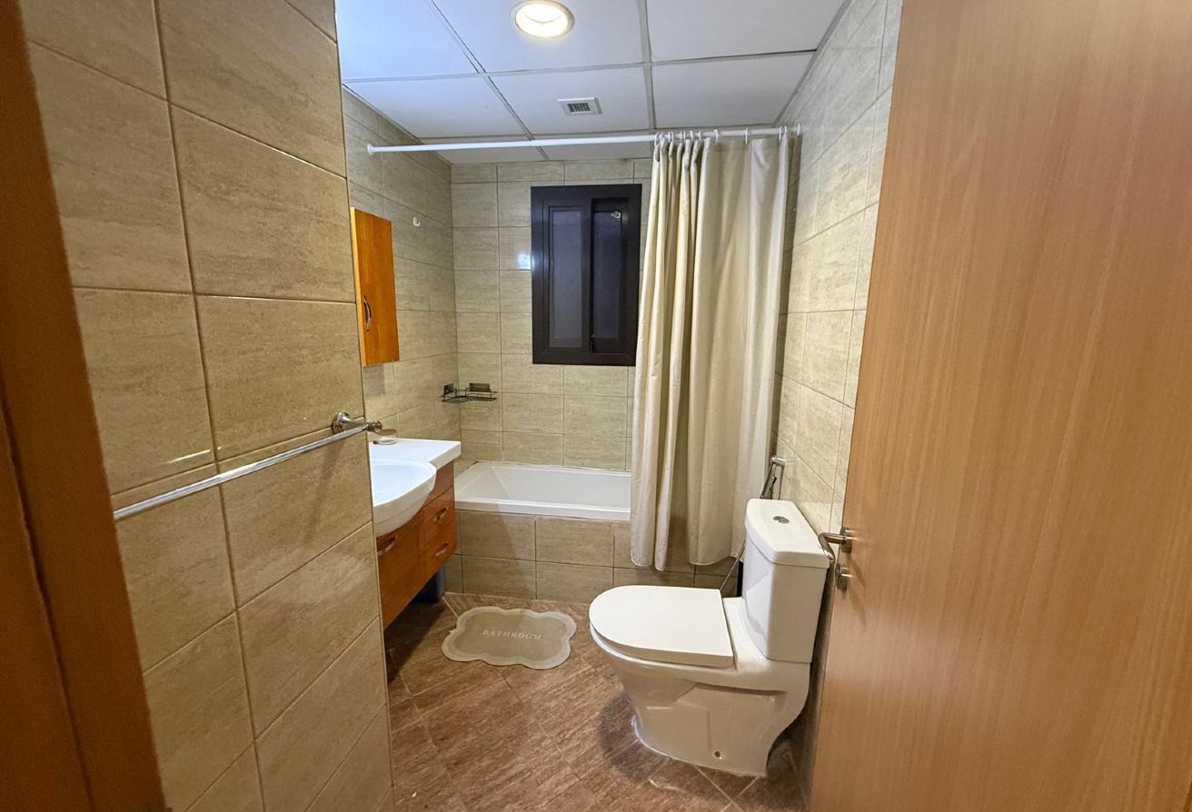 LUXURY 1 BHK FF RENTED APARTMENT WITH TITLE DEED thumbnail 4