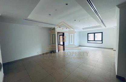 Apartment - 1 Bedroom - 2 Bathrooms for rent in West Porto Drive - Porto Arabia - The Pearl Island - Doha