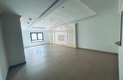 Apartment - 1 Bedroom - 2 Bathrooms for rent in West Porto Drive - Porto Arabia - The Pearl Island - Doha