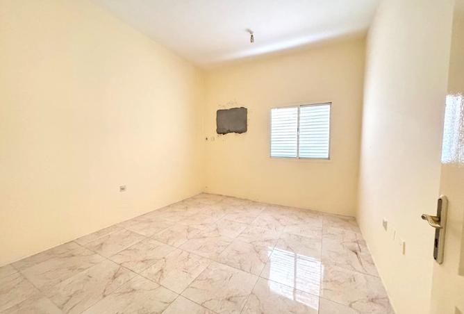 1002446 - Property Image 2