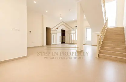 Villa - 3 Bedrooms - 4 Bathrooms for rent in Salwa Road - Al Aziziyah - Doha