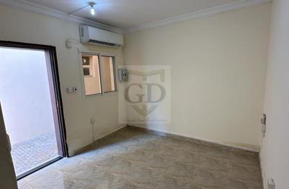 Apartment - Studio - 1 for rent in Ain Khaled - Doha
