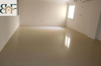 Apartment - 3 Bedrooms - 2 Bathrooms for rent in Al Nasr - Doha
